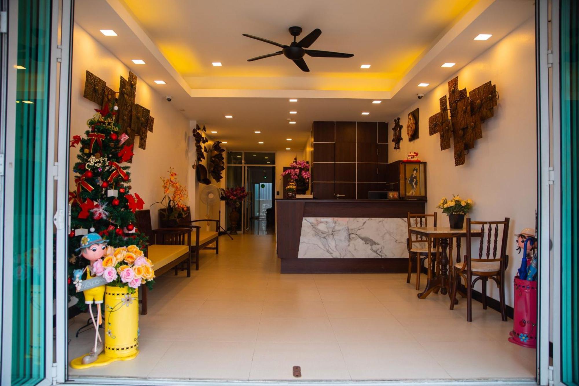 巴东99航行酒店 Patong 外观 照片